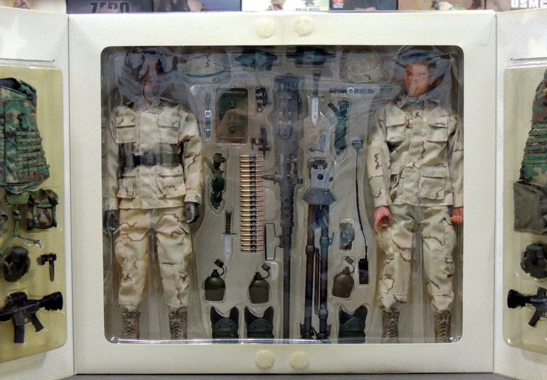 Dragon 12" 1/6 US Army 3rd Infantry Division Heavy Machine Gun Team Downtown Baghdad Jackson Pollack Action Figure - Lavits Figure
- 2