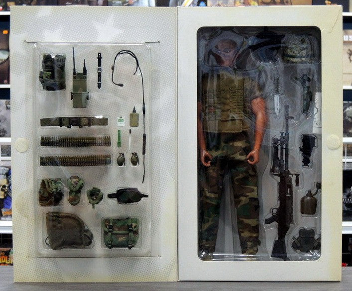 Dragon 12" 1/6 M-240 Gunner 3rd Battalion 4th Marine Regiment Highway To Baghdad Fernando Action Figure - Lavits Figure
- 2
