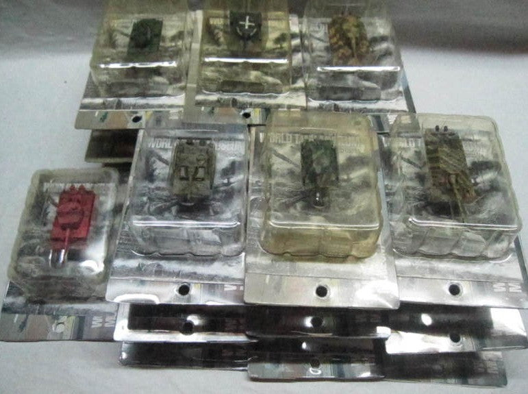 Takara 1/144 WTM World Tank Museum Panzer Tales Series 02 19 Figure Set Used