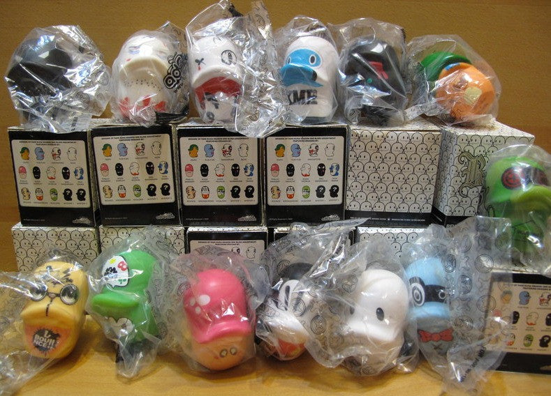 adFunture 2007 Frank Kozik Buka Series 1 13 2.5" Vinyl Figure Set - Lavits Figure
- 2