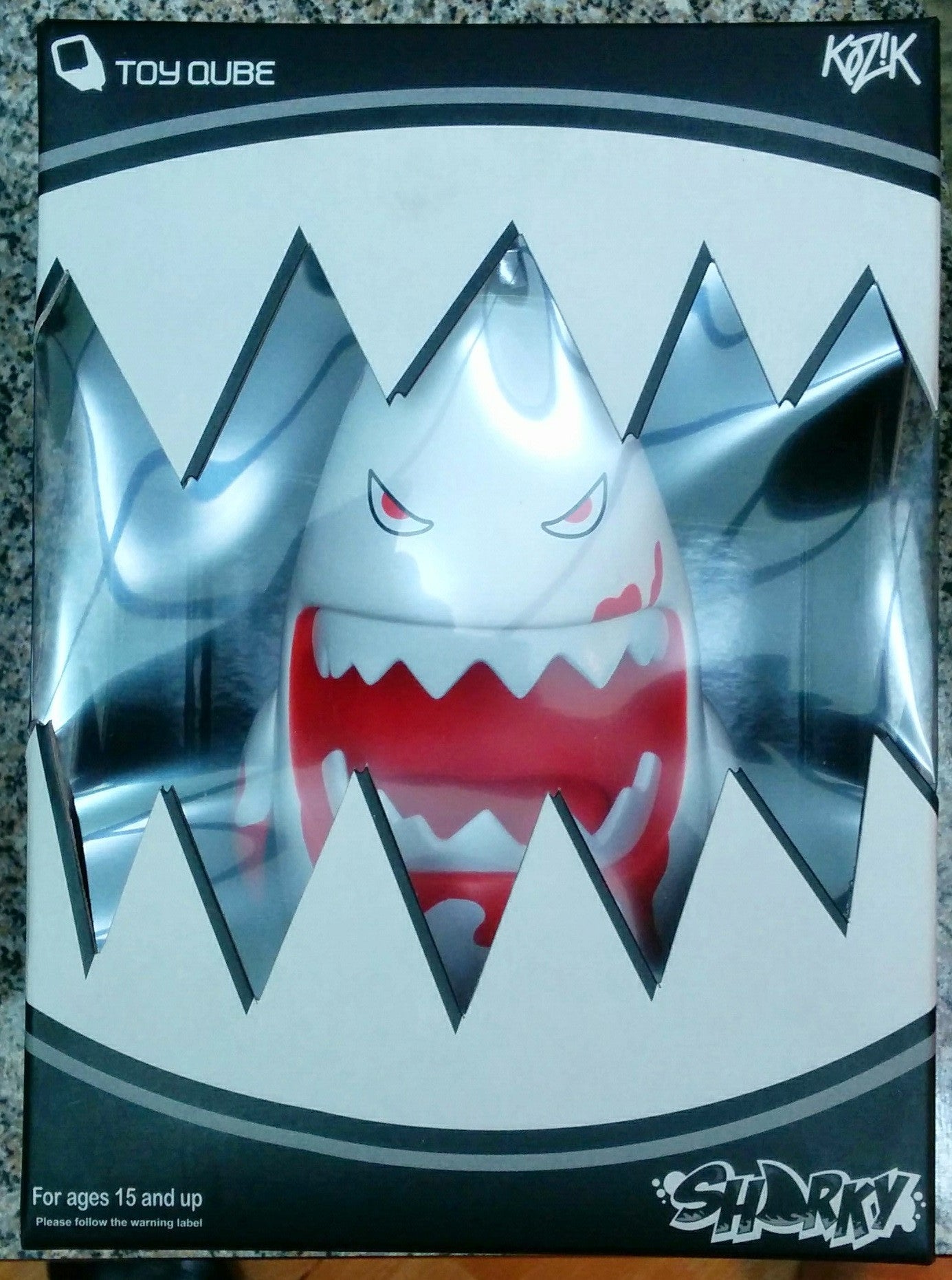 ToyQube 2008 Frank Kozik Nemo Sharky Redrum White Ver. 8" Vinyl Figure - Lavits Figure
- 2