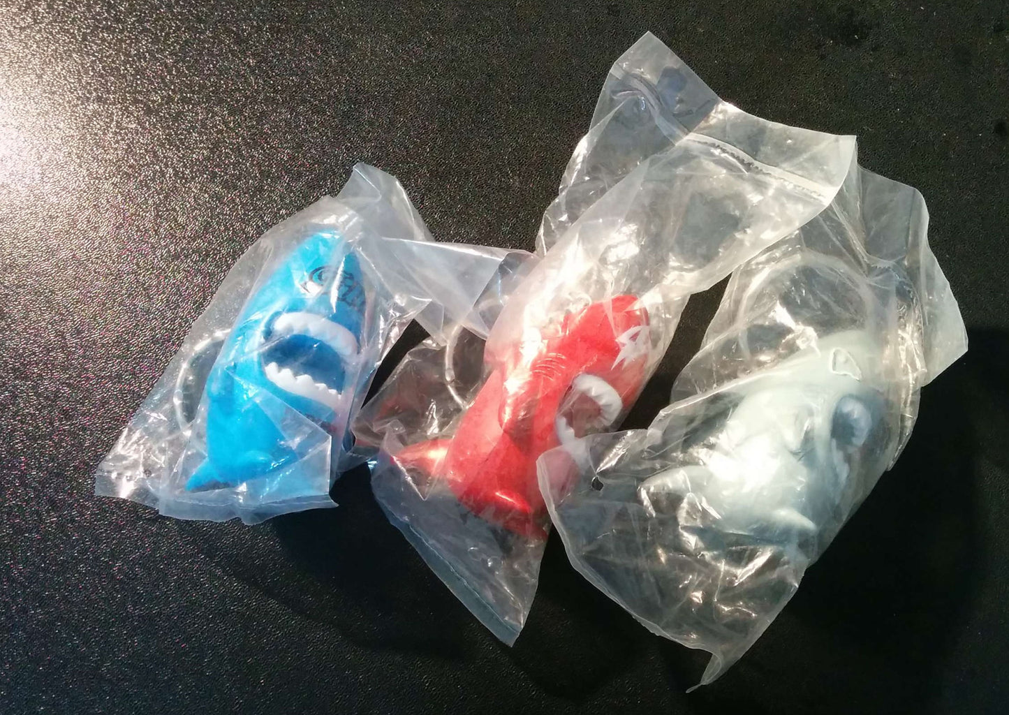 ToyQube 2008 Keithing Keith Poon Mini Sharky Zipper Key Chain 3 2" Vinyl Figure Set - Lavits Figure
- 2
