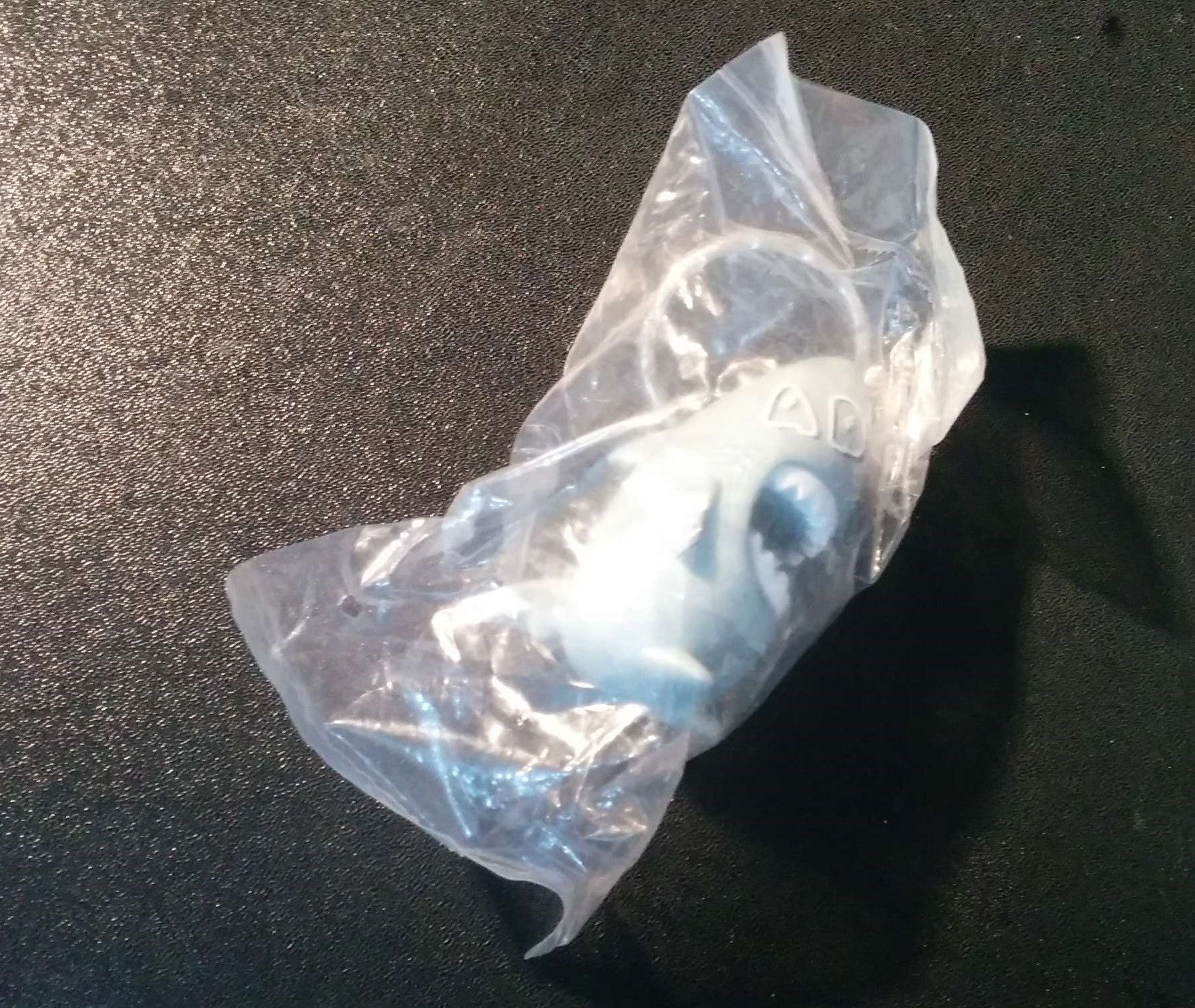 ToyQube 2008 Keithing Keith Poon Mini Sharky Zipper Key Chain Blue Ver 2" Vinyl Figure - Lavits Figure