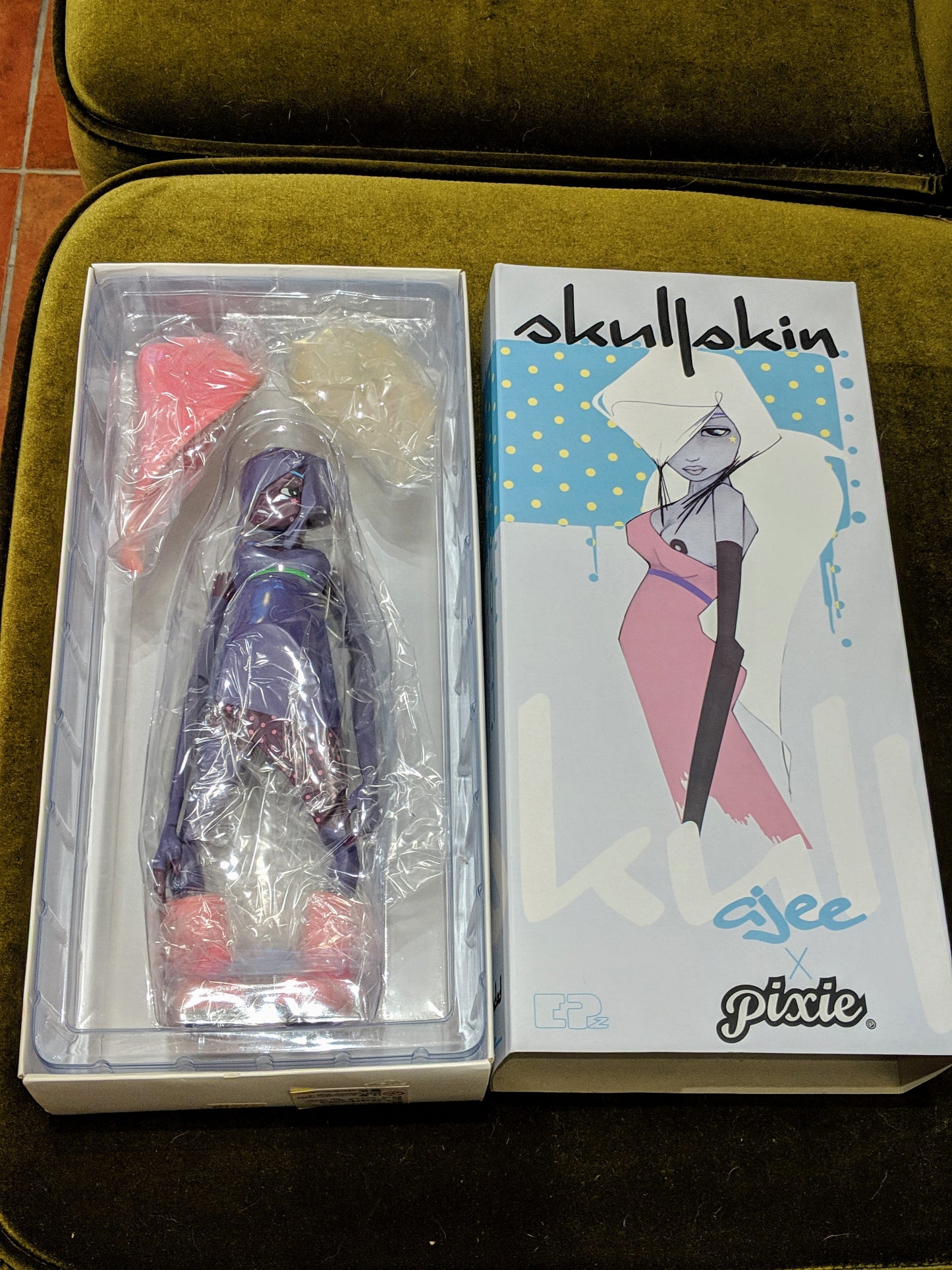 Bonustoyz 2009 Ajee Skullskin Italy Purple ver 11" Vinyl Figure