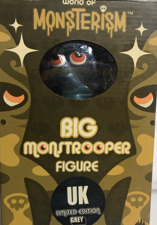 Playbeast Pete Fowler 2002 World of Monsterism Big Monstrooper UK Limited Edition Grey ver 8" Vinyl Figure