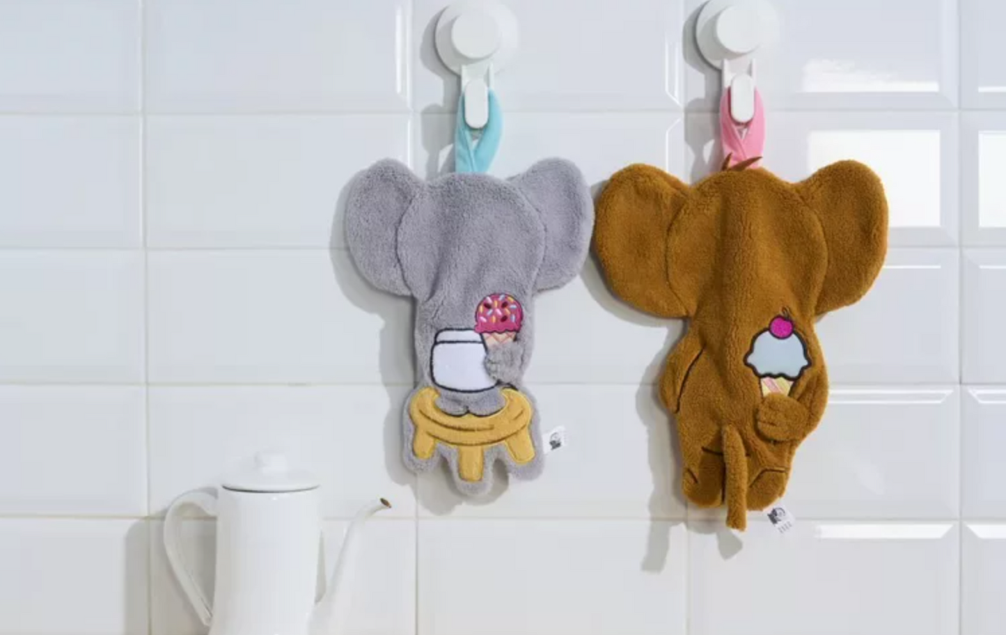 Tom & Jerry Taiwan Family Mart Limited 10" 2 Hand Towel Set