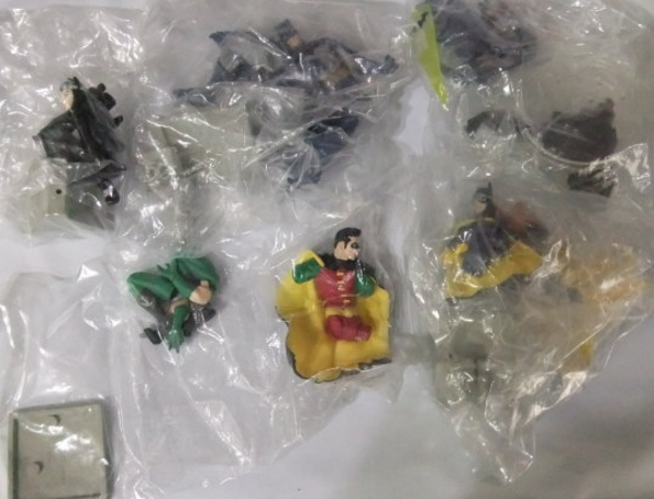 Bandai Batman DC Universe Gashapon 5 Trading Collection Figure Set - Lavits Figure
- 2