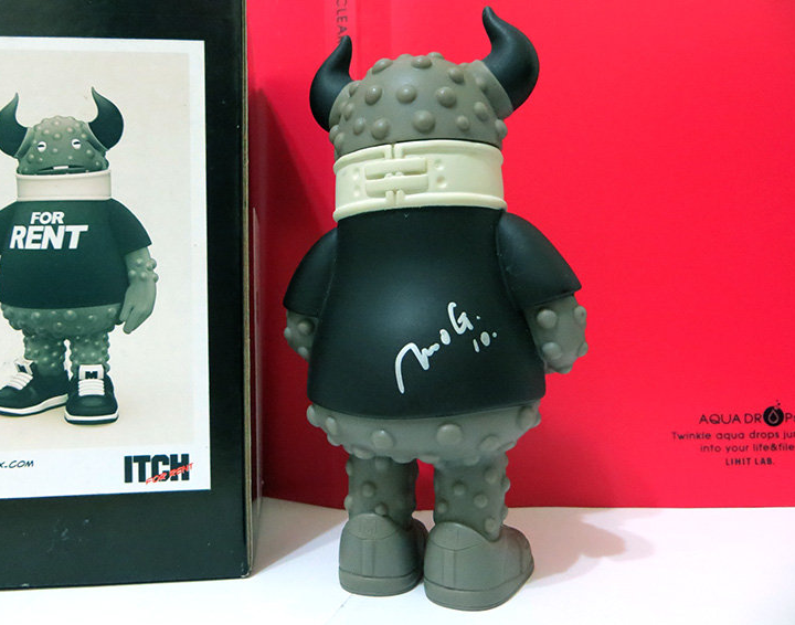 Intheyellow 2009 MOGraphixx Itch For Rent Monochrome Ver 6.5" Vinyl Figure - Lavits Figure
- 2