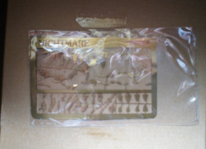 Kotobukiya 1/8 Yoshitaka Amano Collection Takeya Takayuki Series 2 Vampire Hunter D Nightmare Cold Cast Model Kit Figure - Lavits Figure
- 3