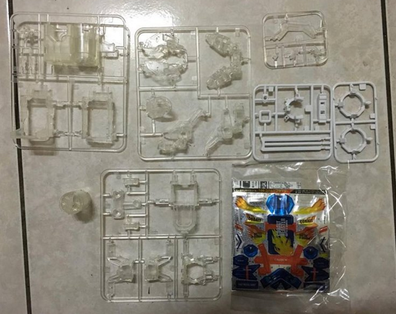 Takara Battle B-Daman Model Kit No 106 Cobalt Blaster Crystal Ver Plastic Model Kit Action Figure - Lavits Figure
- 1