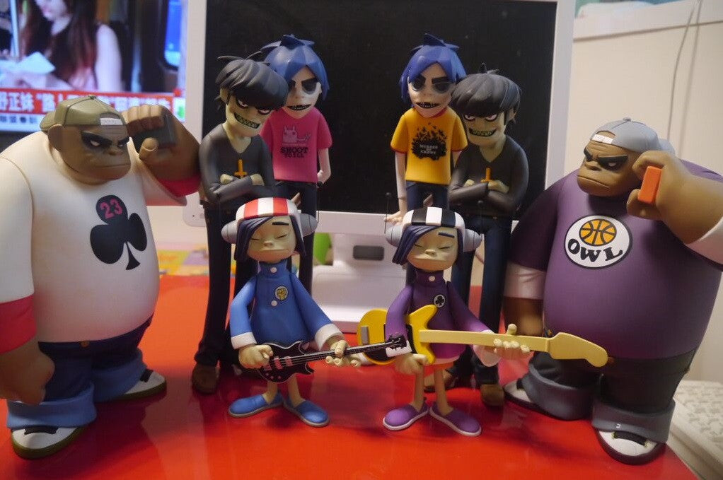 Kidrobot Jamie Hewlett Gorillaz 2D Murdoc Noodle Russell Red & Black  Edition 8 Vinyl Figure Set