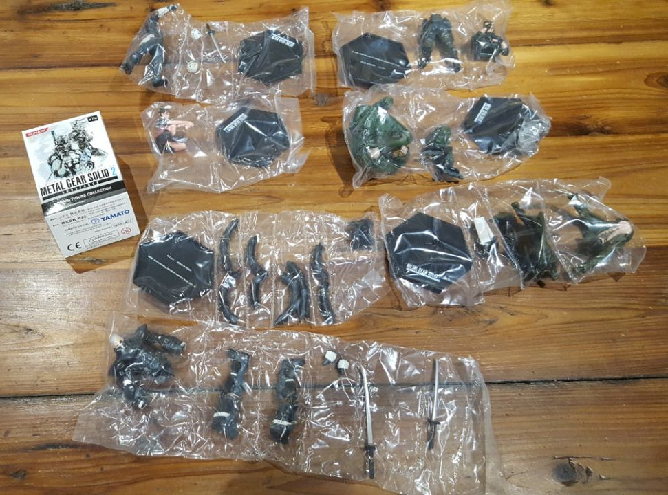 Konami 2004 Metal Gear Solid 2 Substance Collection 6 Mini Trading Figure Set