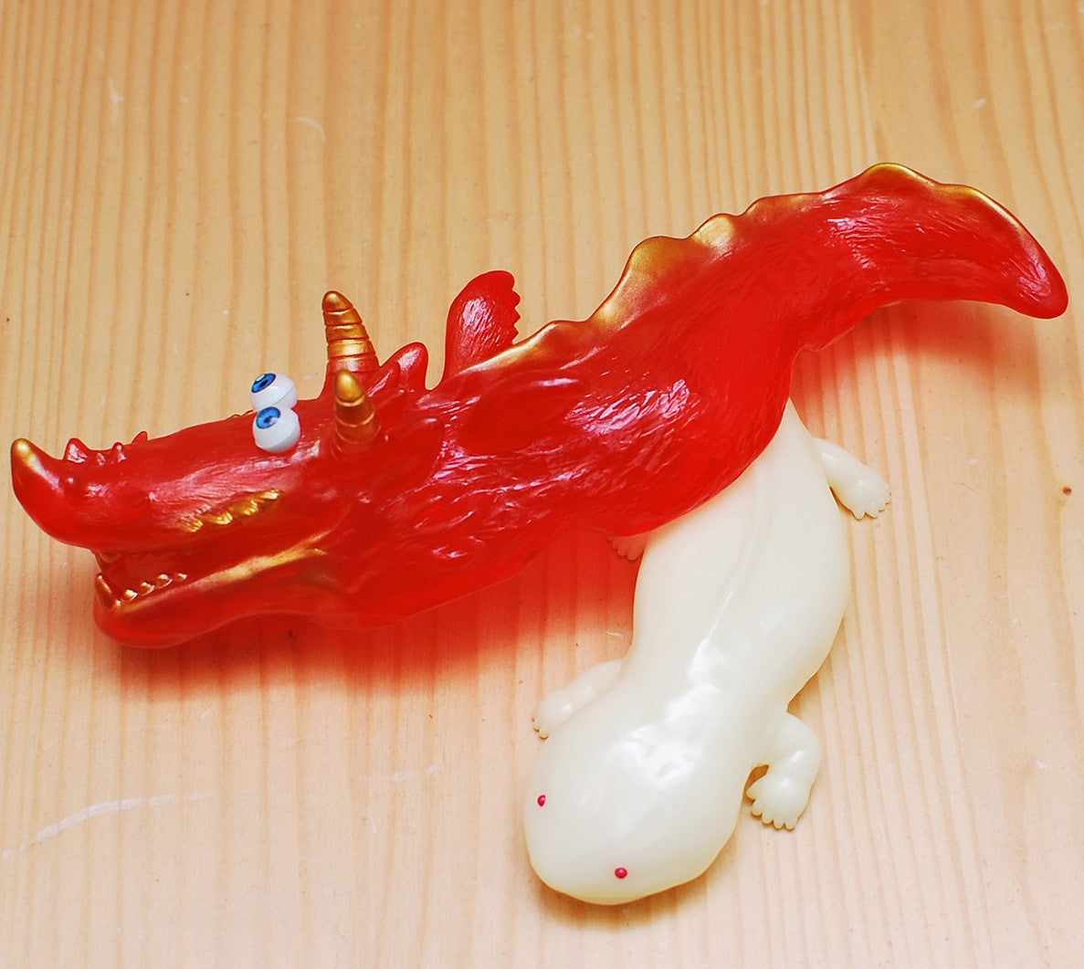 T9G 2015 Salamander Red GID Grow In The Dark Ver 6" Vinyl Figure - Lavits Figure
 - 2