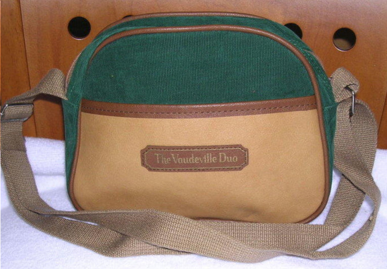 Sanrio The Vaudeville Duo Eddy & Emmy 8" Green Crossbody Bag