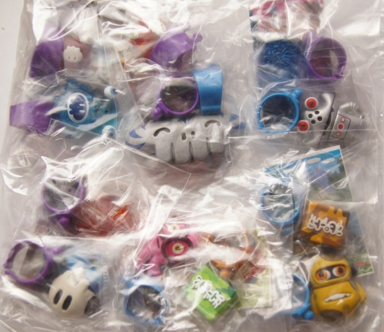 Pete Fowler World of Monsterism Gashapon 9 Monster Ring Random Color Figure Set