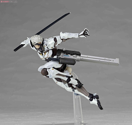 Kaiyodo Revoltech Yamaguchi 140EX Metal Gear Rising Revengeance Raiden White Armor ver Action Figure