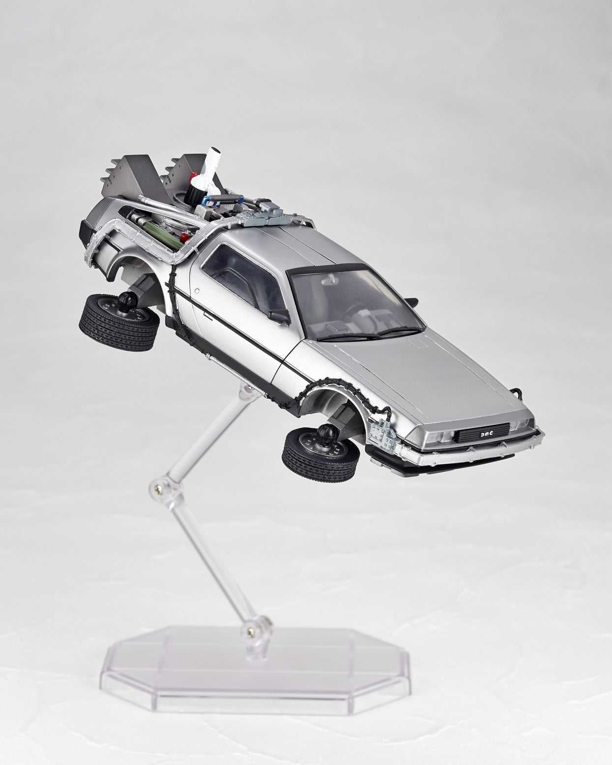 Kaiyodo Revoltech Movie Revo 001 Back to The Future II DeLorean Action Figure