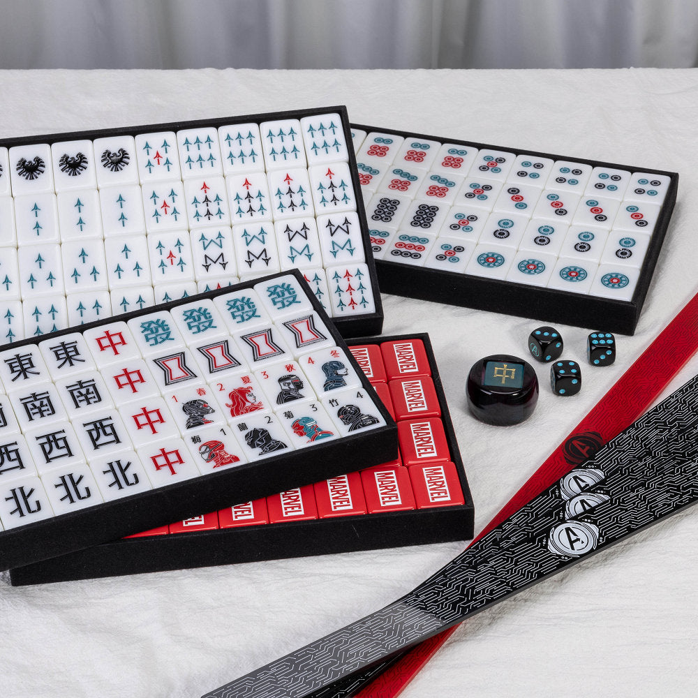 Beast Kingdom Marvel Mahjong Play Set