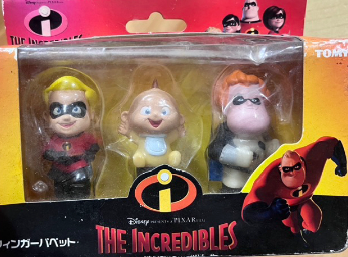 Tomy 2003 Disney Pixer The Incredibles 3 Mini Trading Figure