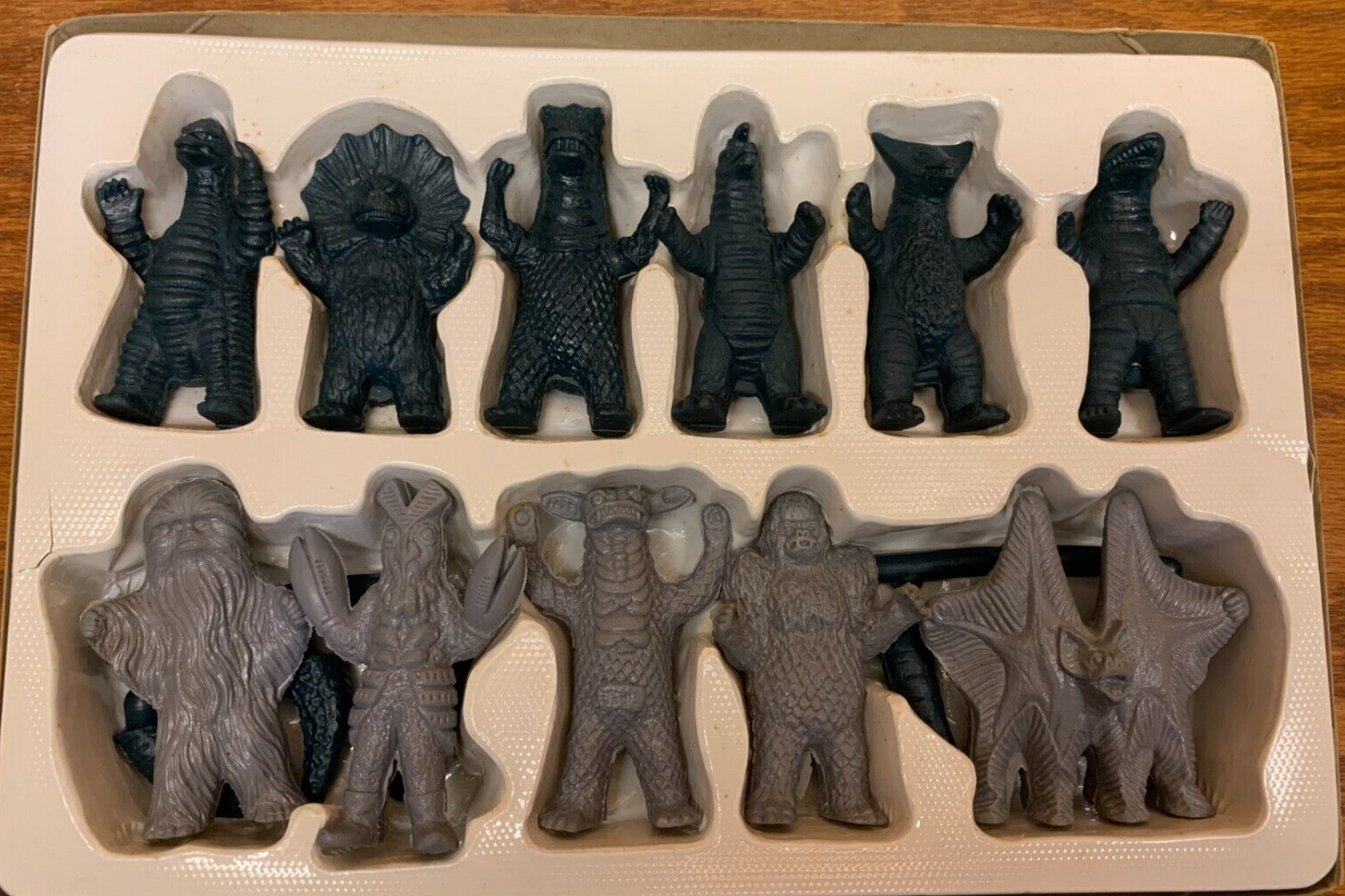 Bandai Ultraman Ultra Kaiju Monster of 11 Trading Figure Set