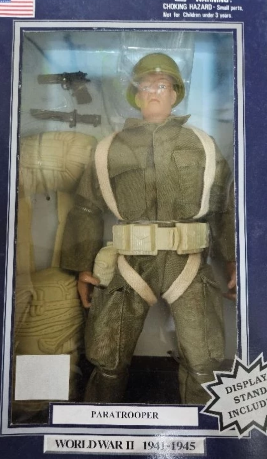 Formative international 1/6 12" Soldiers of the World World War II 1941-1945 Paratrooper Action Figure