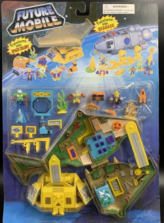 1990 Foundation Future Mobile Zbots No 2108 Space Shuttle Tranforms into Space Colony Action Figure
