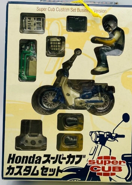Banpresto 1/18 Honda Super Cub Custom Set Business Version Action Figure