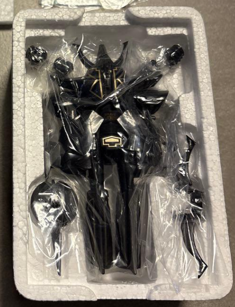 Bandai Chogokin GT-06B Brave Raideen Black Raideen Action Figure