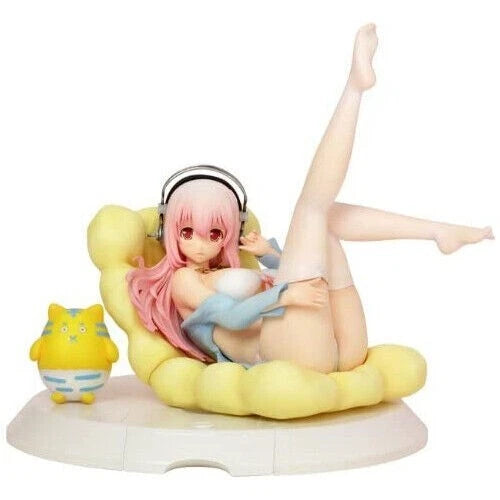 Griffon Enterprises 1/7 Nitro Super Sonico Bikini & Sofa ver Pvc Figure