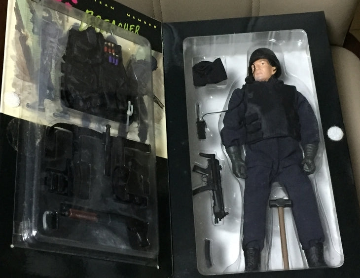 Dragon 1/6 12" New Generation Hong Kong Police S.D.U. Wai UML Exclusive Edition Action Figure