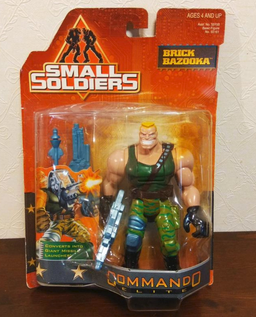 Kenner Small Soldiers Commando Elite Brick Bazooka Action Figure