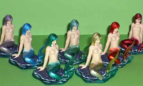 UHA Collect Club Rainbow Mermaid Mystery Road Magazine Limited 7 Figure Set - Lavits Figure
 - 2