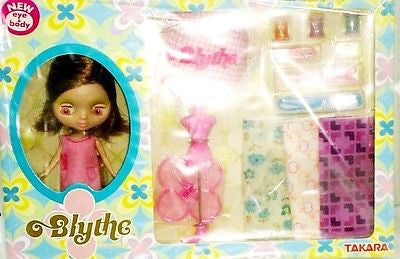 Takara Tomy Petite Blythe Sewing My Way Pink Action Doll Figure - Lavits Figure
