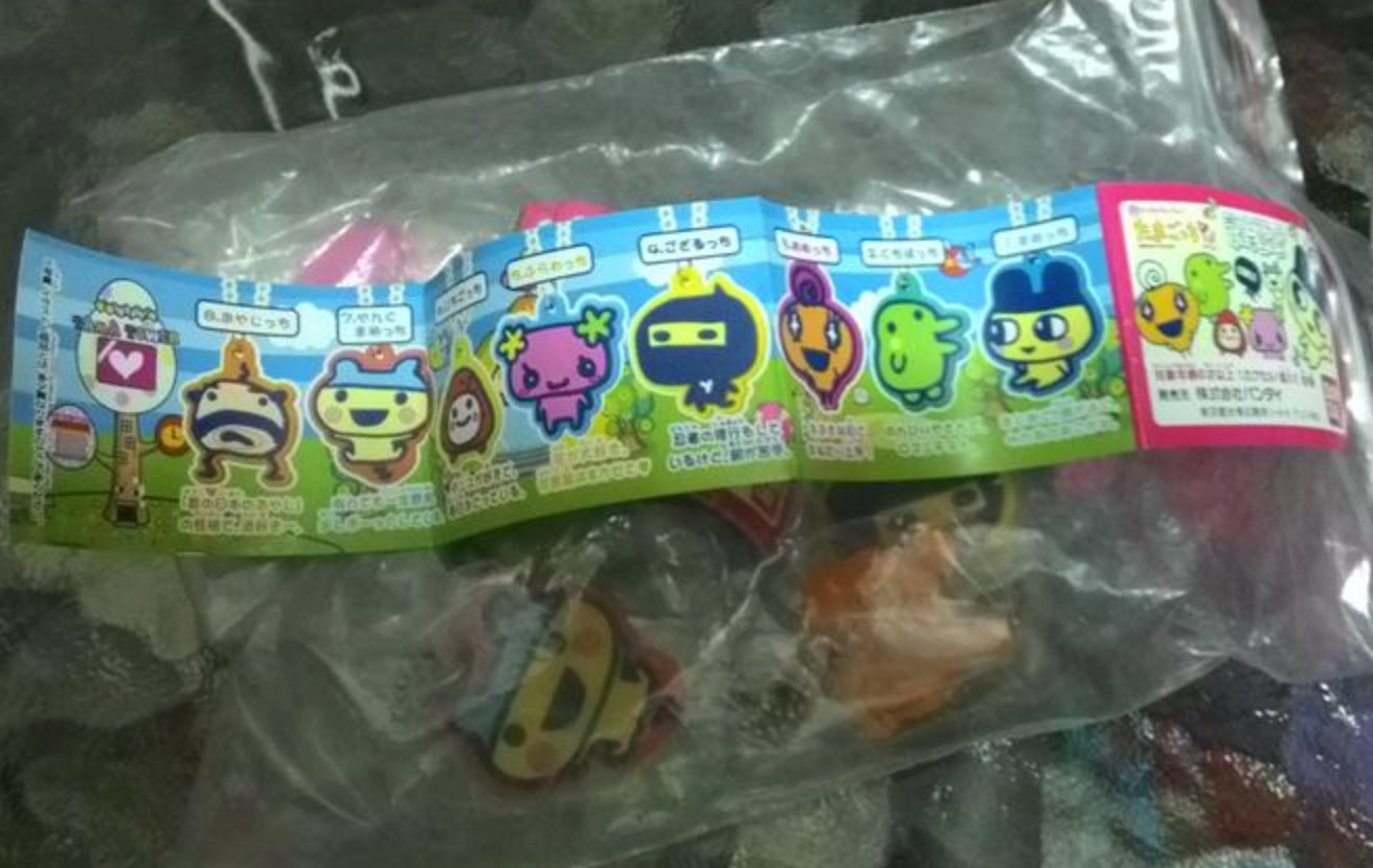 Bandai Tamagotchi Gashapon 8 Mini Strap Figure Set