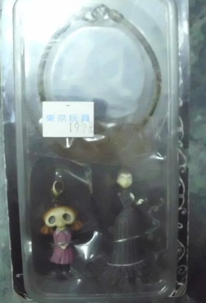 McFarlane Toys Tim Burton's Corpse Bride Key Chain Skeleton Girl & Victoria Ver Trading Figure