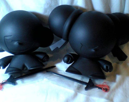 Crazylabel 2008 James Liu House of Liu Di Di & Mei Mei All Black ver 6" Vinyl Figure Set