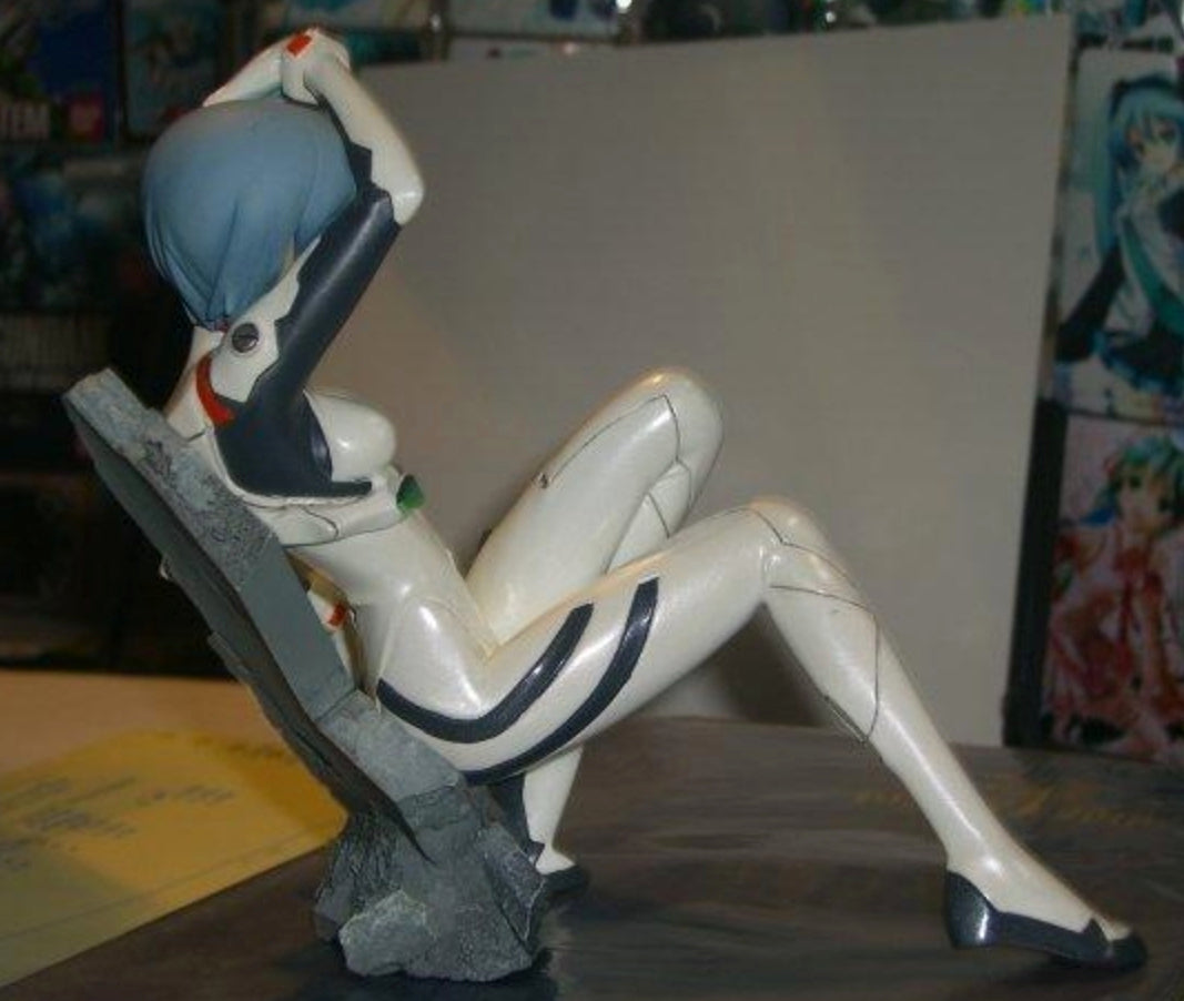 Volks 1/6 Neon Genesis Evangelion Rei Ayanami Cold Cast Statue Collection Figure