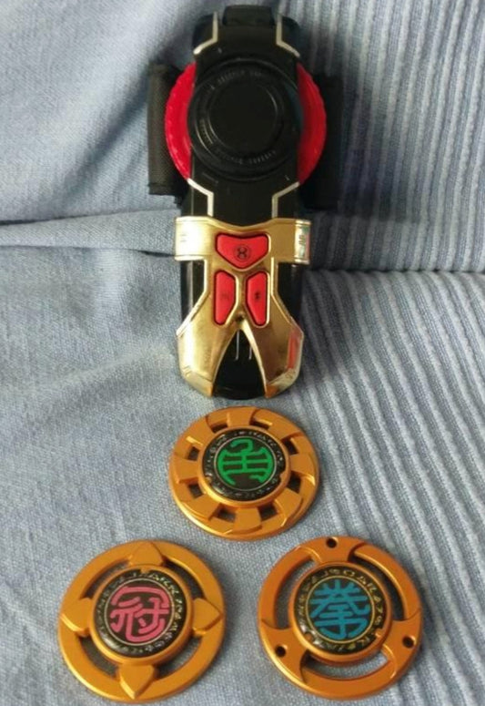 Bandai Power Rangers Hurricaneger Ninja Storm DX Morpher Trading Figure Used