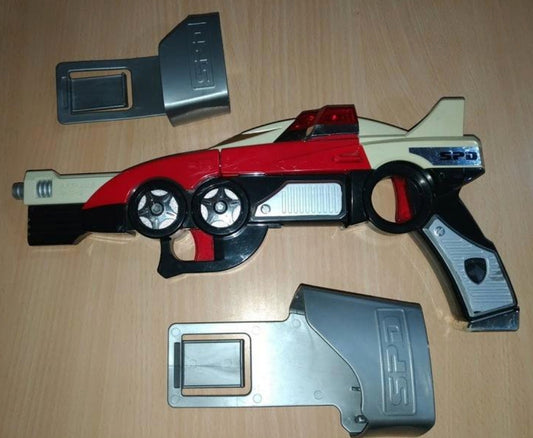 Bandai 2004 Power Rangers Dekaranger SPD Space Patrol Delta Weapon Gun Figure Used