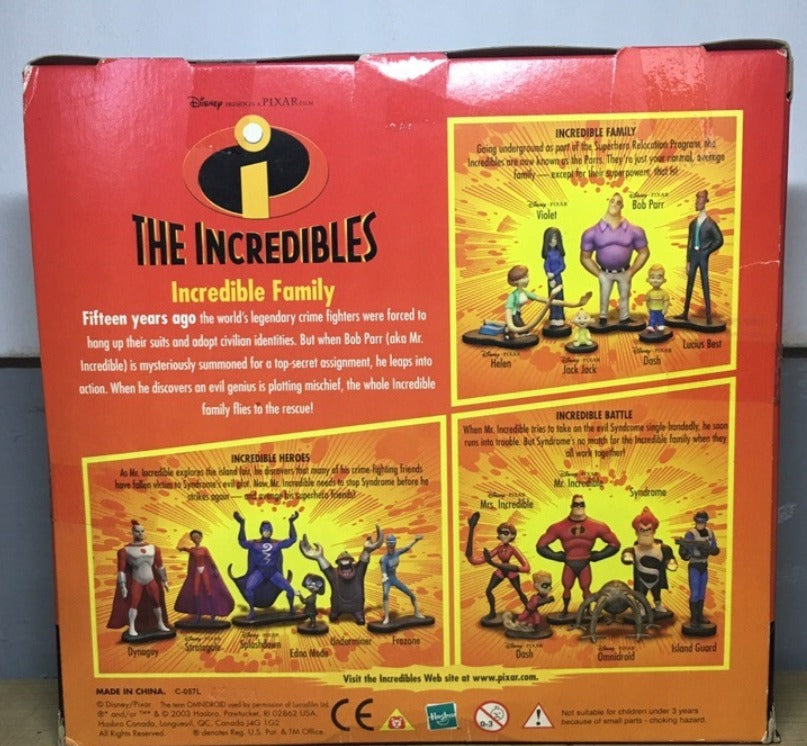 Hasbro 2003 Disney The Incredibles Incredibles Family Trading Figure Set