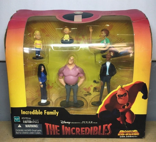 Hasbro 2003 Disney The Incredibles Incredibles Family Trading Figure Set