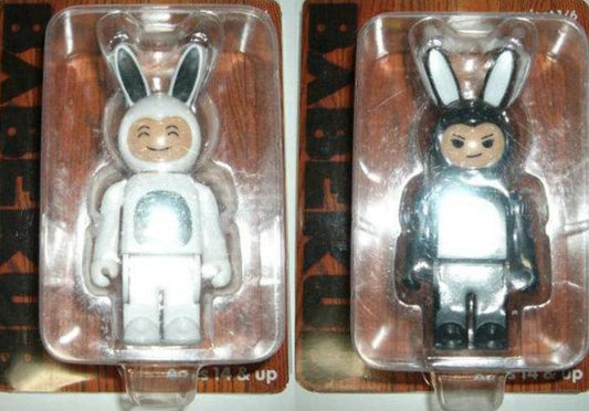 Medicom Toy Babekub 100% Project 1/6 Limited White 7 Black Rabbit 2 Action Figure Set