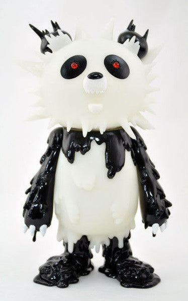 Instinctoy 2012 Hiroto Ohkubo Inc Panda GID Ver. 8" Vinyl Figure - Lavits Figure
 - 1