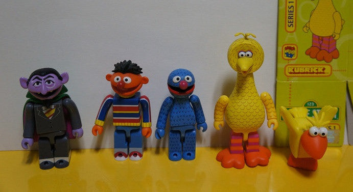 Medicom Toys Kubrick 100% Sesame Street Series 1 5 Action Figure Set - Lavits Figure
 - 2