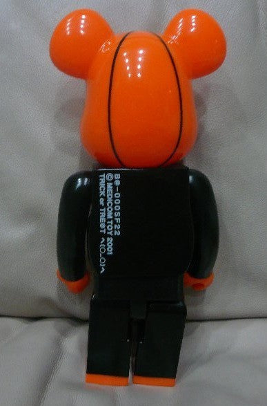 Medicom Toy 2001 Be@rbrick 400% Halloween Trick or Treat 11" Vinyl Collection Figure - Lavits Figure
 - 2