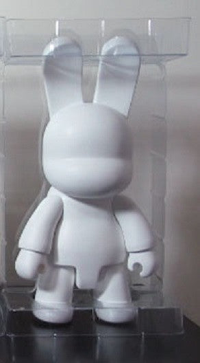 Toy2R Qee Custom Bunny Do It Yourself DIY White Ver 9" Vinyl Figure - Lavits Figure
