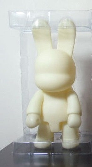 Toy2R Qee Custom Bunny Do It Yourself DIY GID Ver 9" Vinyl Figure - Lavits Figure
