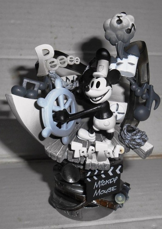 Square Enix Disney Mickey Mouse Formation Arts Steamboat Figure Used - Lavits Figure
 - 1