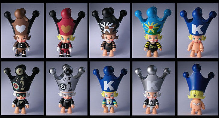 Toy2R Kenny's Work Kenny Wong Molly The Painter Molly Qee Series 1 8+1 Secret 9 Vinyl Figure Set - Lavits Figure
