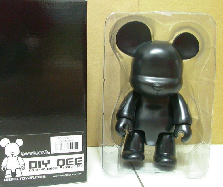 Toy2R Qee Do It Yourself DIY Custom Bear Black ver 8" Vinyl Figure